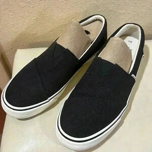 Tom’s slip on loafers size 11